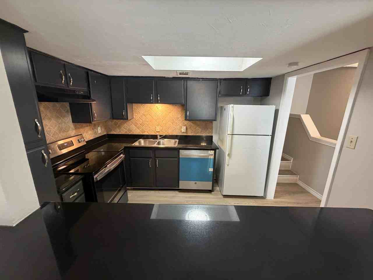 5829 Phoenix Dr - Photo 7 of 16