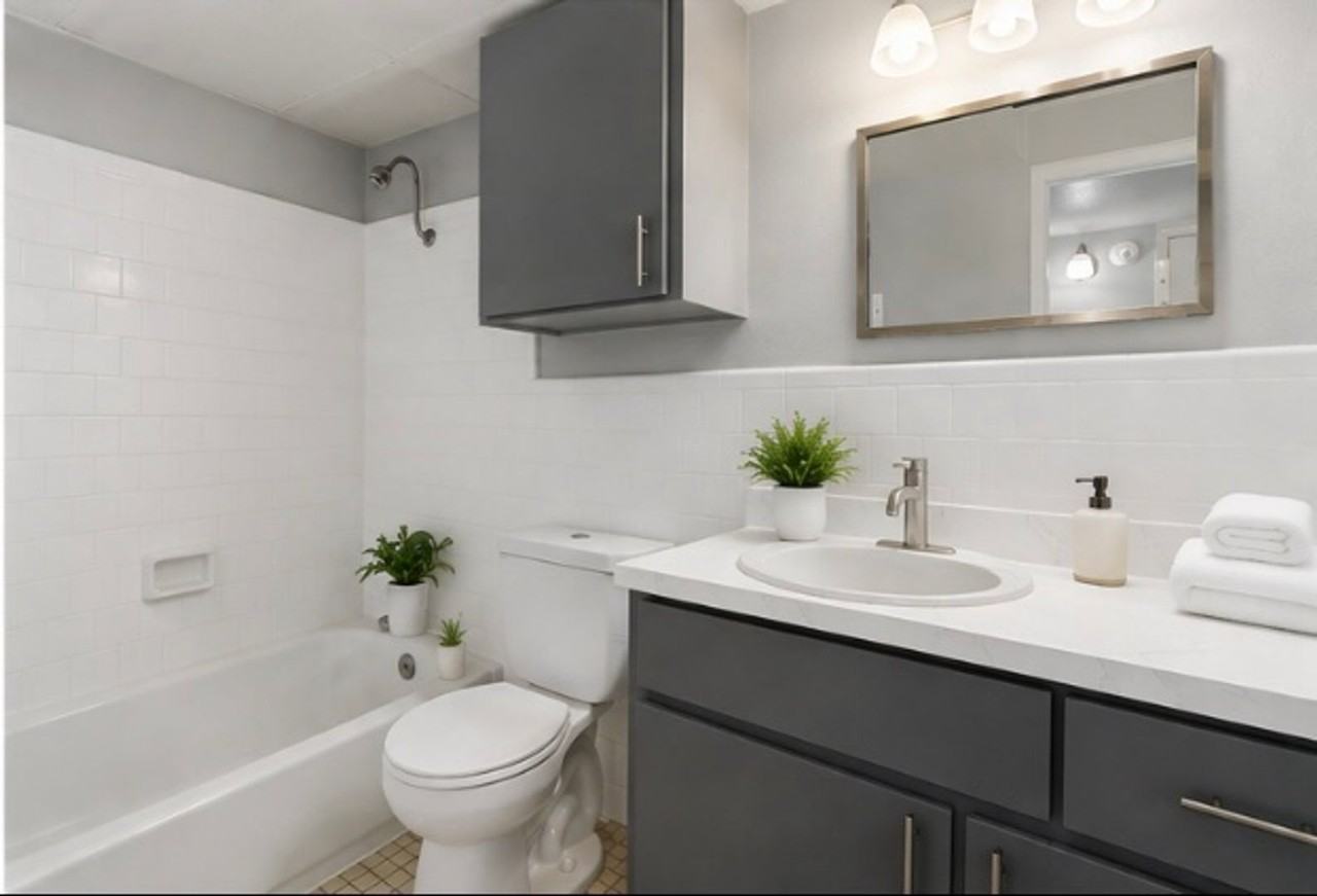 Vista Del Sol Apartments - Photo 5 of 10