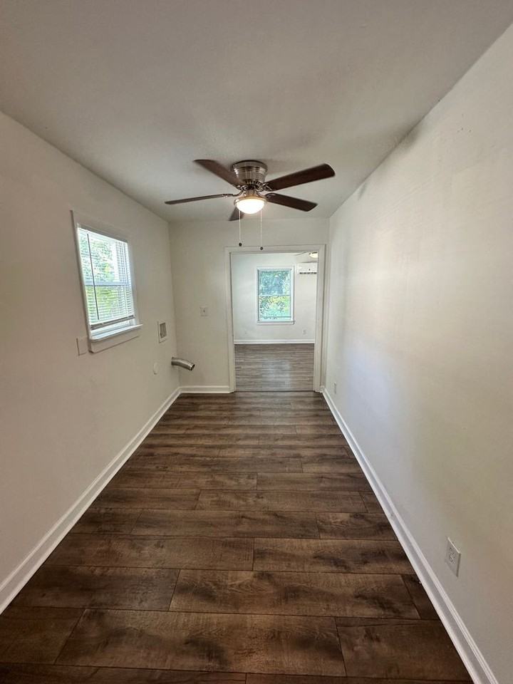 227 Settlers Landing Rd - Photo 6 of 14