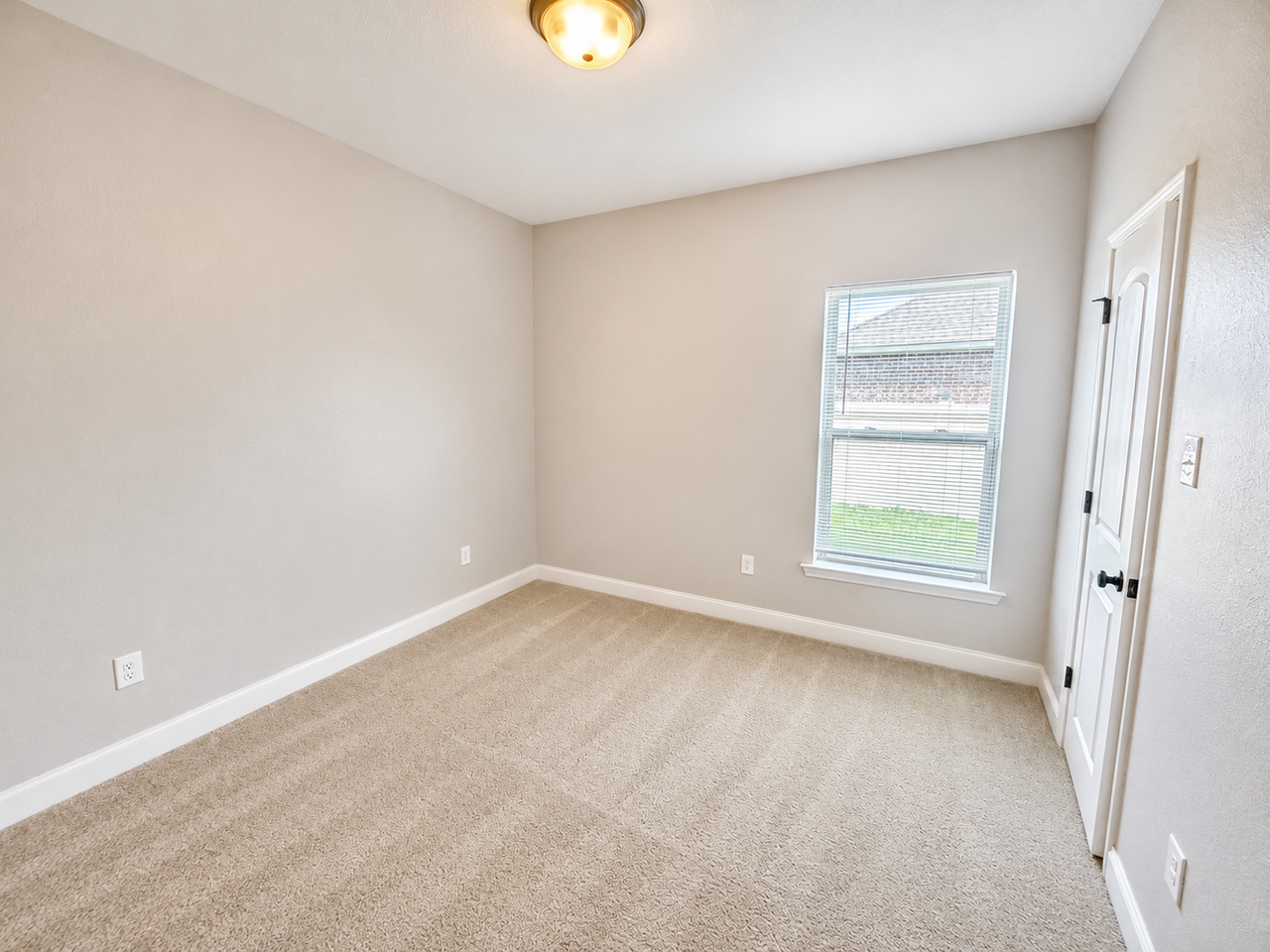 13870 Maddie Cir - Photo 5 of 16