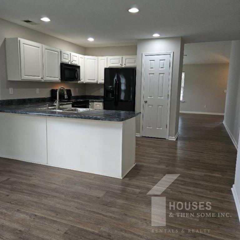 20 Laurelhurst Ct - Photo 3 of 19
