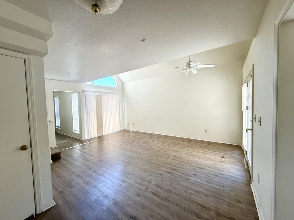 407 N 1st Ave - Photo 2 of 11