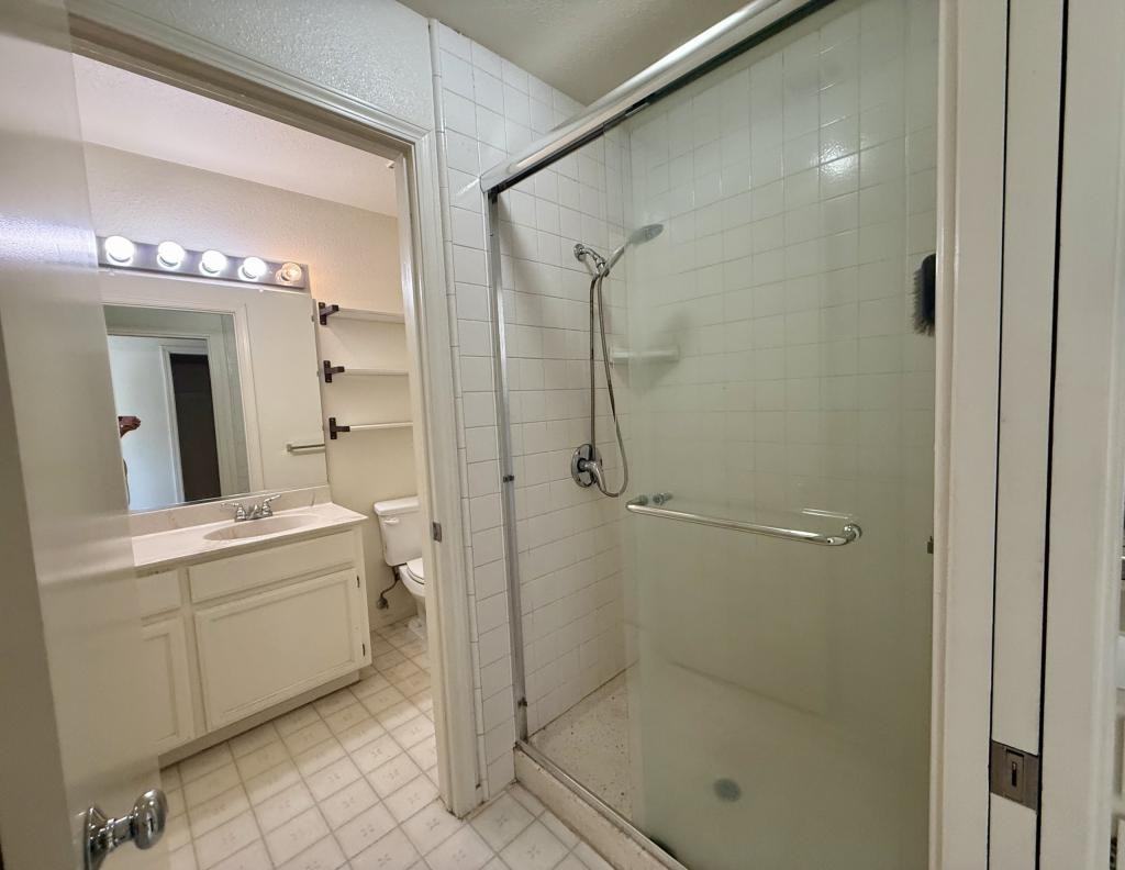 407 N 1st Ave - Photo 5 of 11