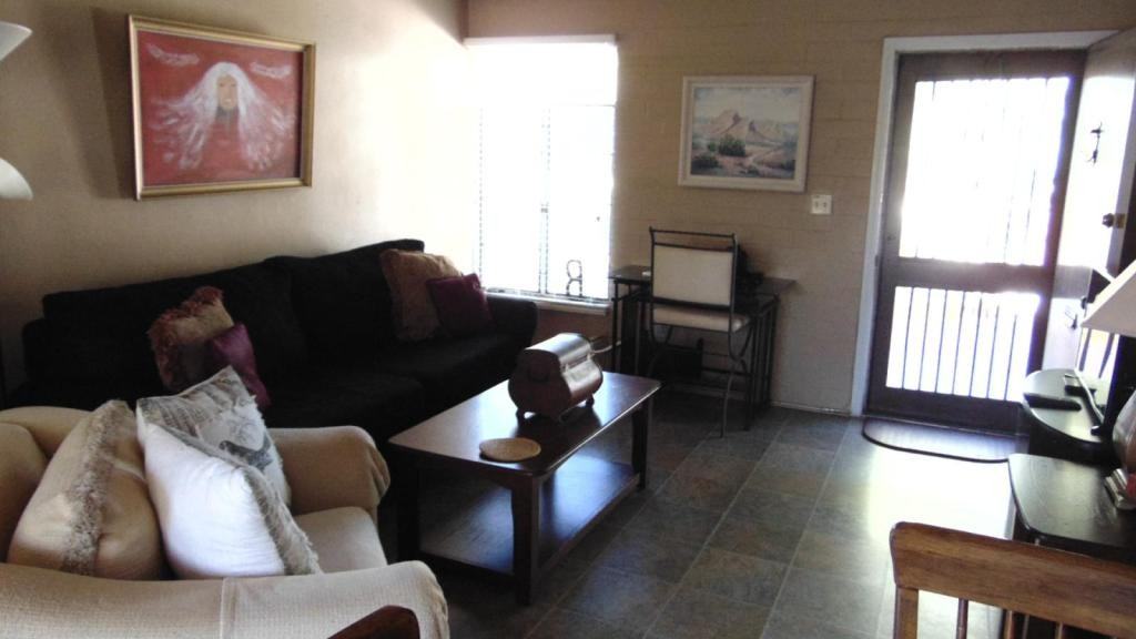 445 S Paseo Sarta - Photo 4 of 15
