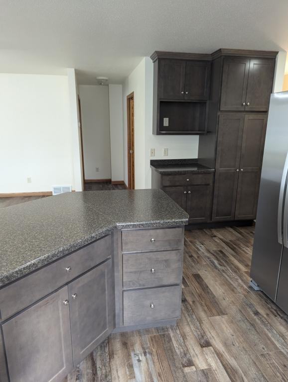 640 Angel Ct - Photo 4 of 15