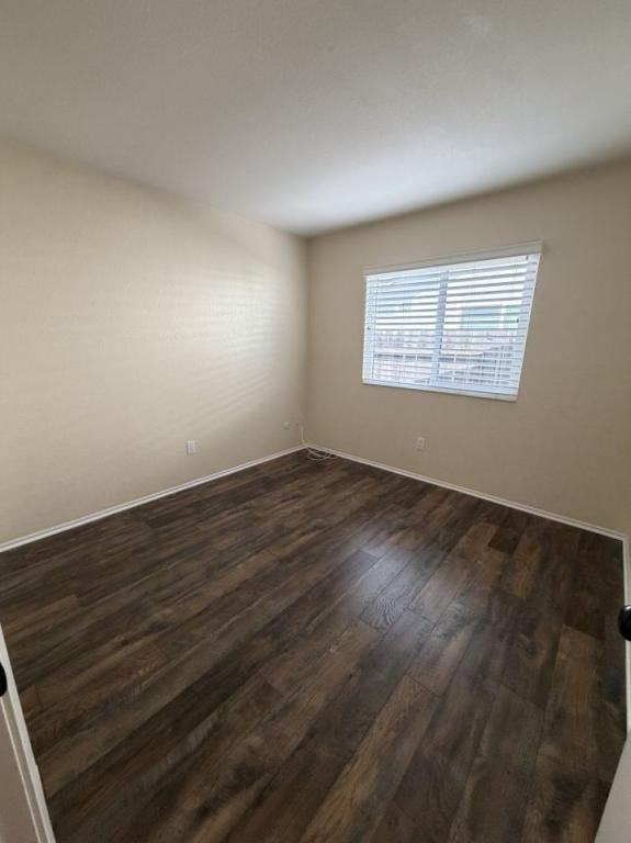 11304 Ganesta Rd - Photo 5 of 10