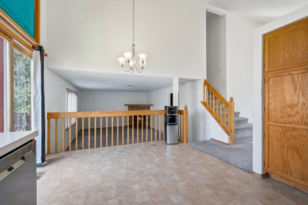 1857 Winchester Ct - Photo 6 of 19