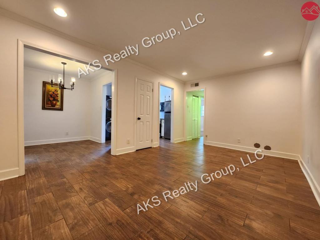 2136 16th Ave S - Photo 3 of 11
