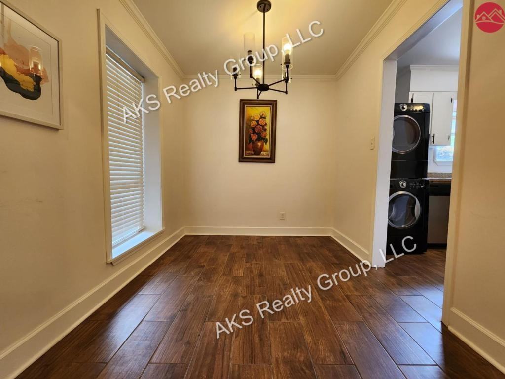 2136 16th Ave S - Photo 5 of 11