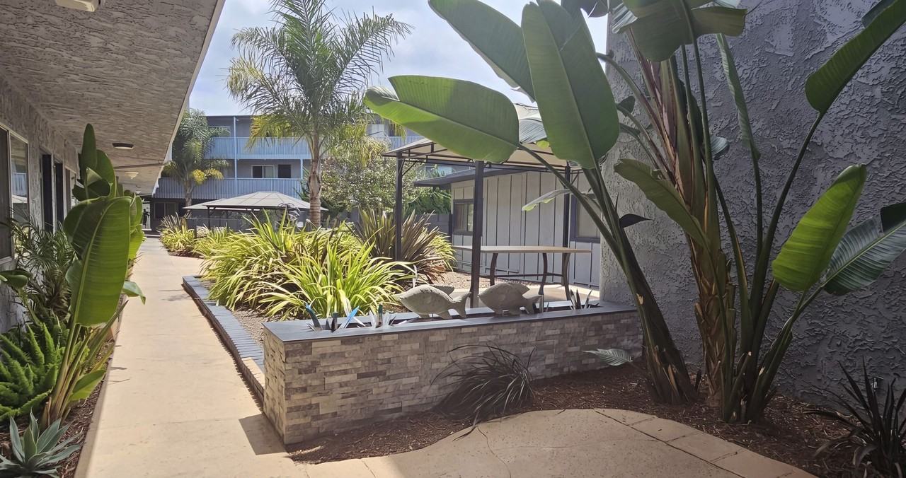 Torrance Terrace - Photo 6 of 8