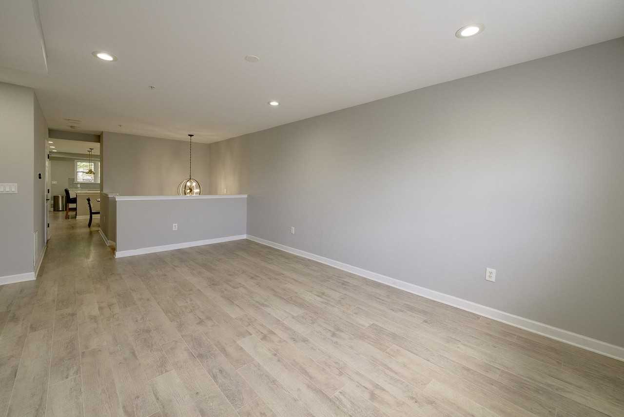 1932 3rd St Ne #102 - Photo 6 of 46