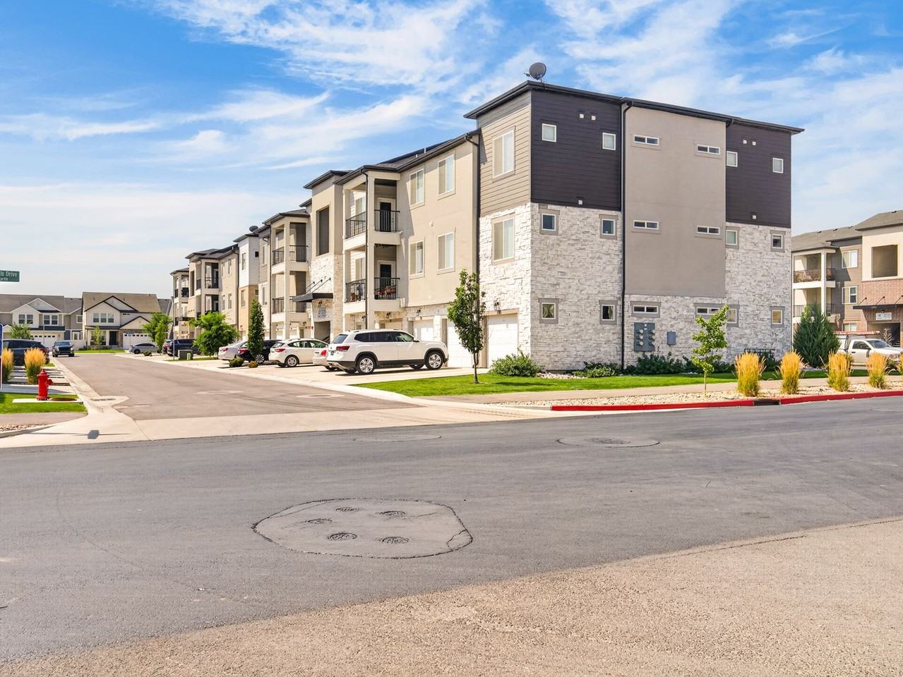 1386 N 3830 W - Photo 4 of 40