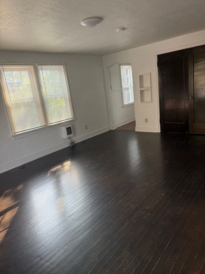 College Hill Living! - Photo 2 of 27