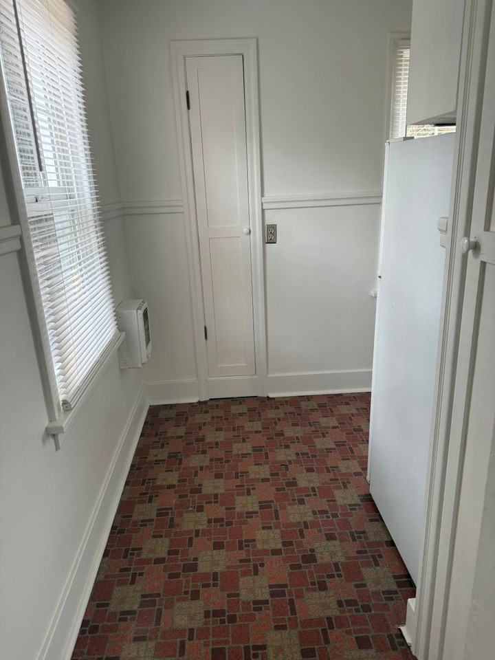 College Hill Living! - Photo 4 of 27