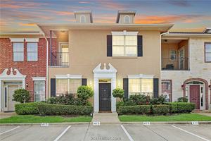 featured image of 415 Forest Dr #3BACK