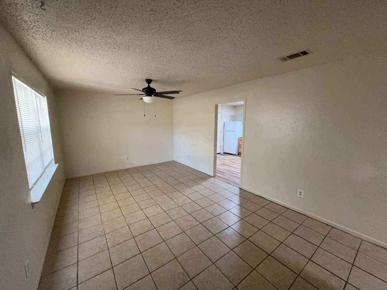 304 N 6th St - Photo 2 of 29