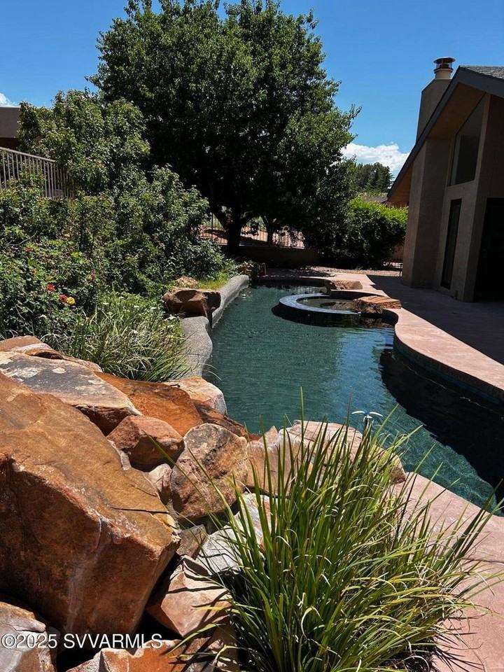 5 Palatki Cir - Photo 2 of 19