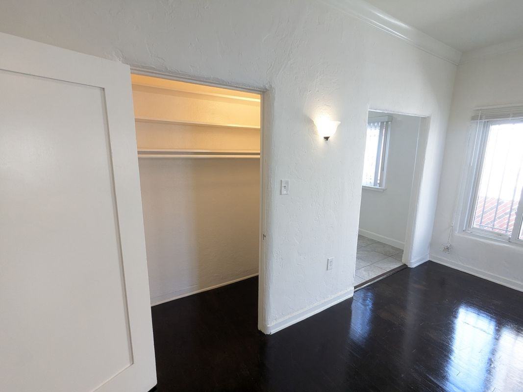 1152 Gordon St ##3 - Photo 2 of 14