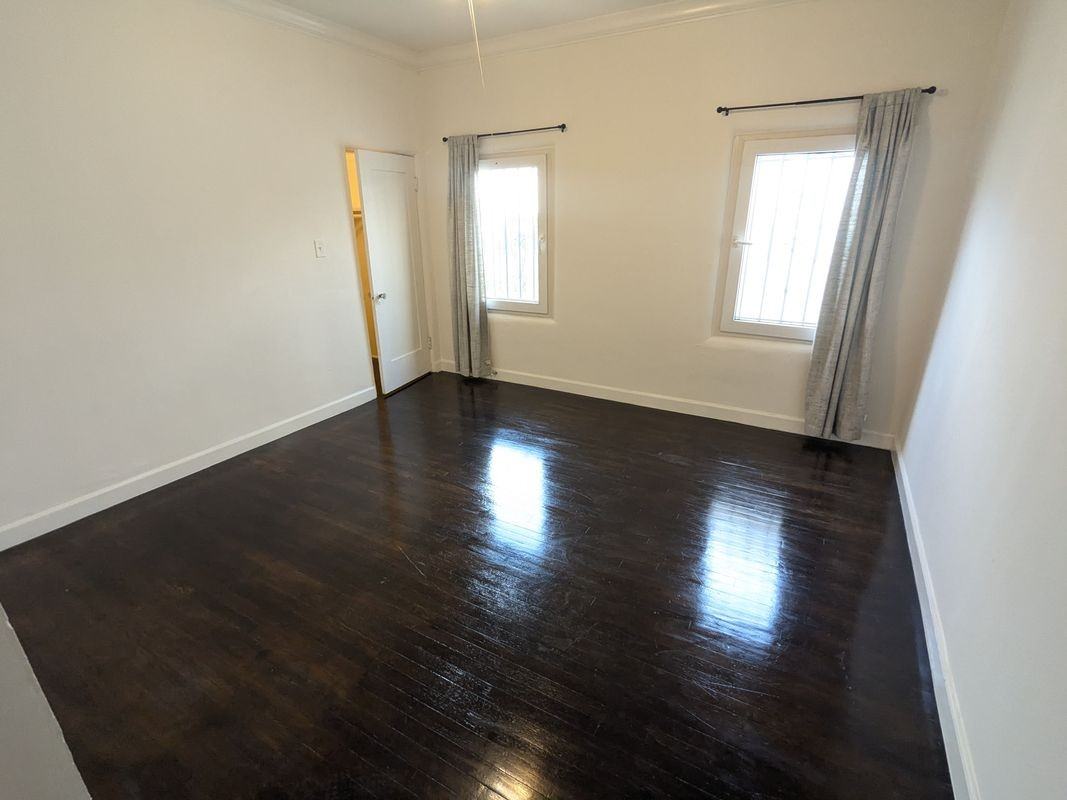 1152 Gordon St ##3 - Photo 6 of 14