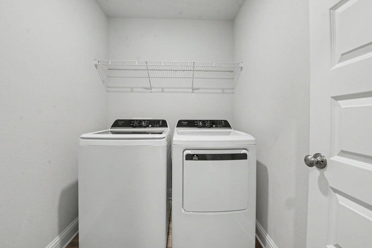 107 Mill St - Photo 2 of 35
