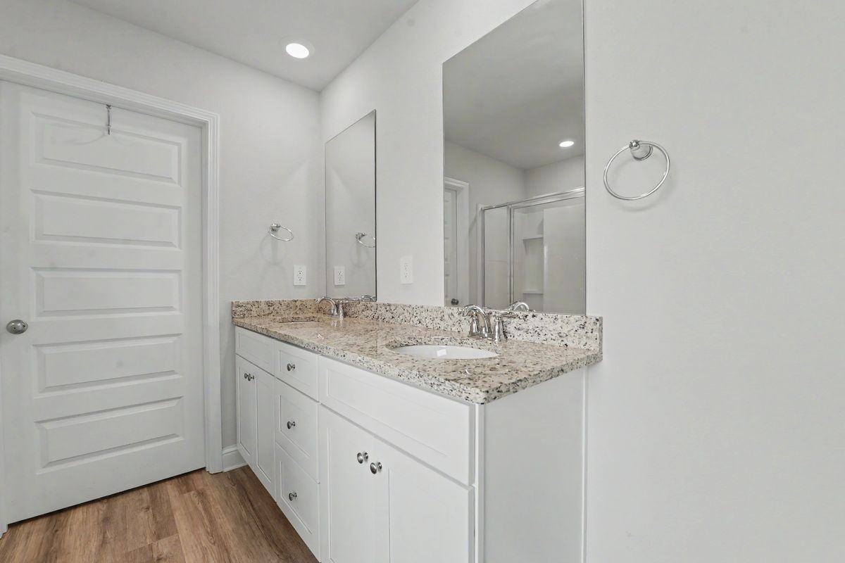 107 Mill St - Photo 3 of 35