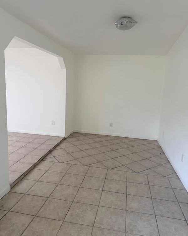 15722 Larch Ave - Photo 2 of 4