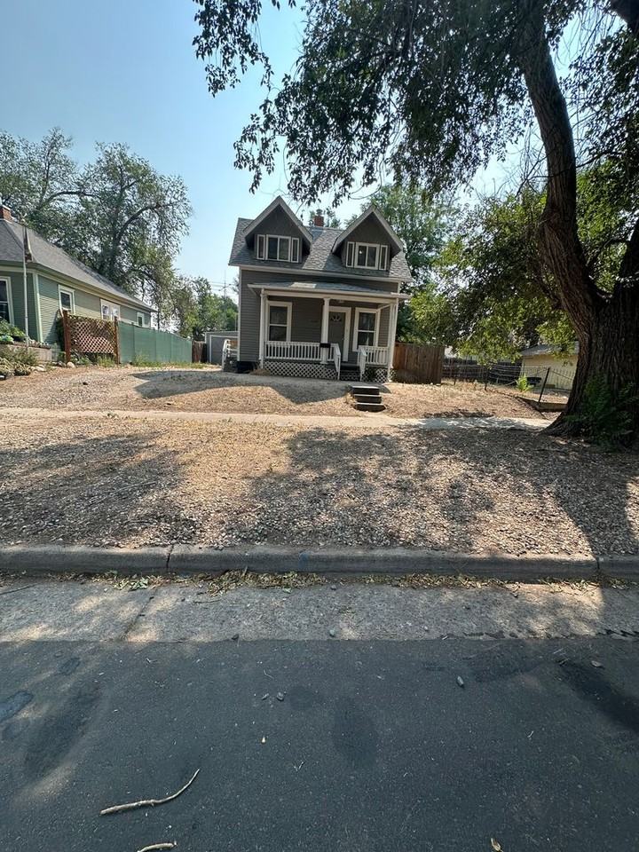 1120 12th Ave - Photo 2 of 22