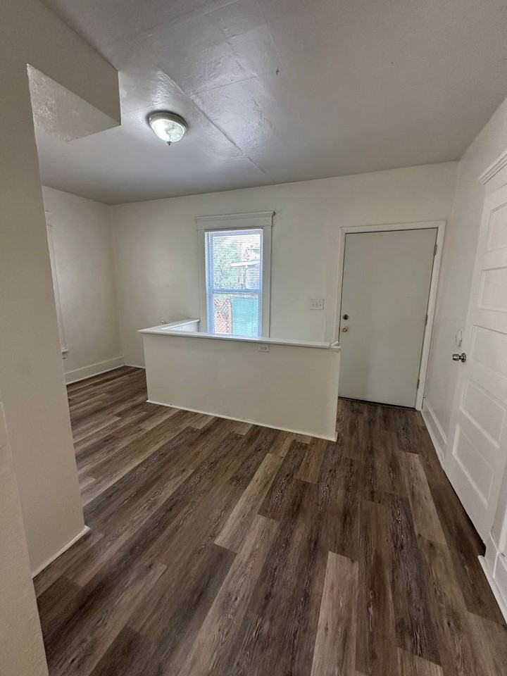 1120 12th Ave - Photo 5 of 22