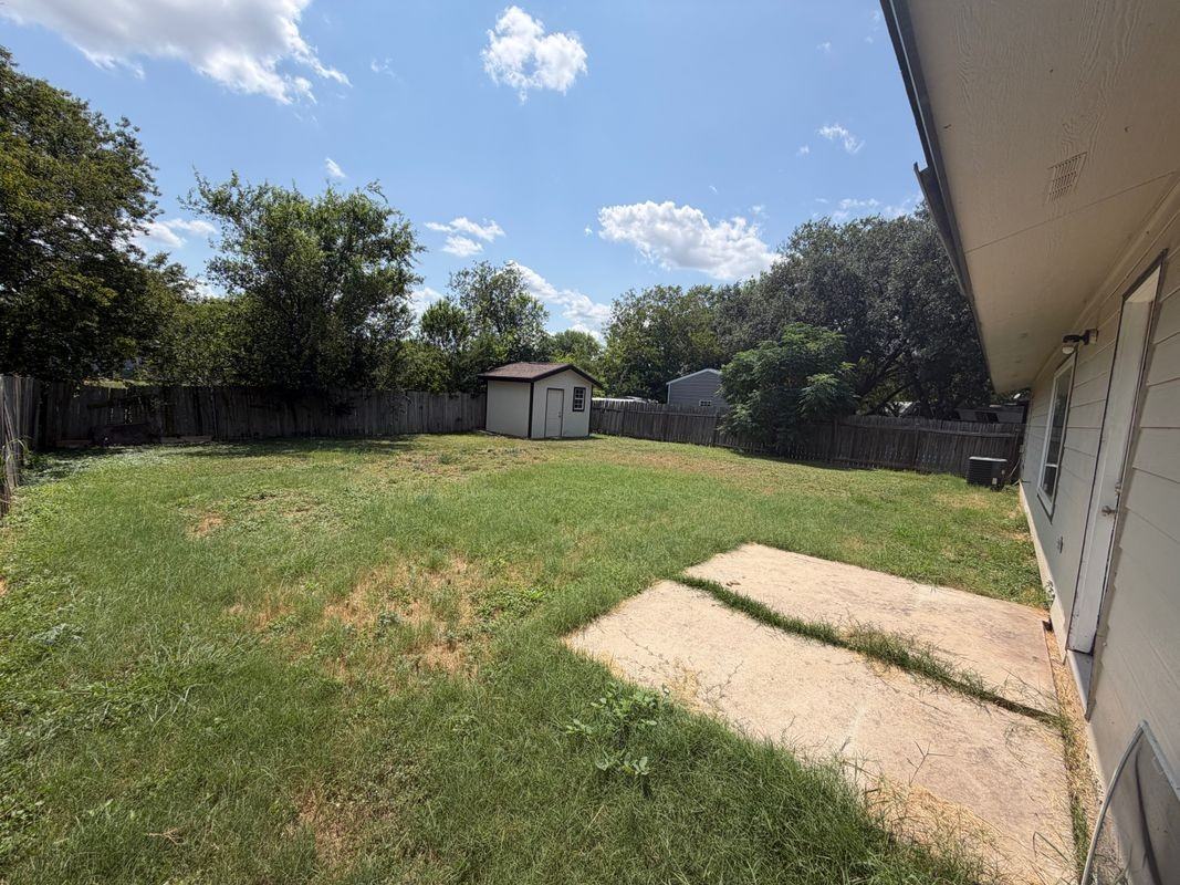 1103 Boling Brook St - Photo 3 of 13