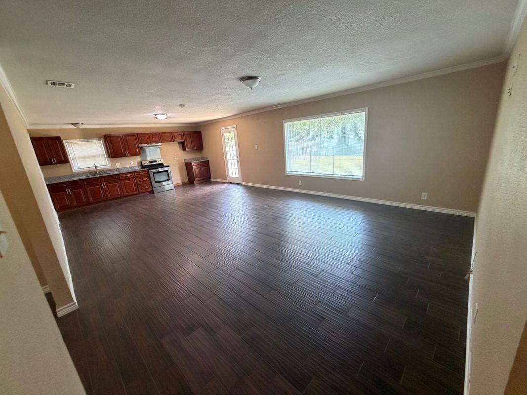 1103 Boling Brook St - Photo 4 of 13
