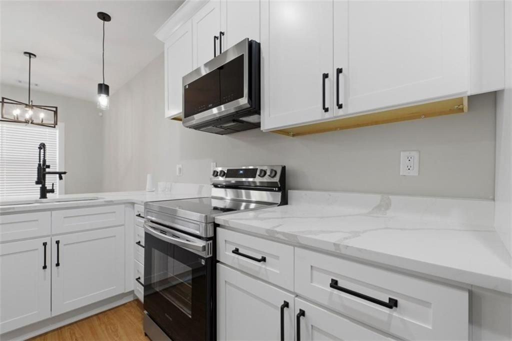 1015 Lyndon Ave - Photo 4 of 7