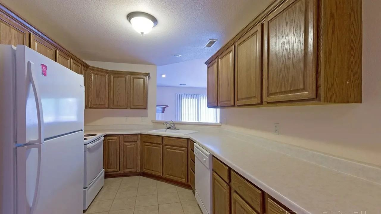 The Pines: Spacious Living in Quaint Ankeny Neighborhood! - Photo 7 of 14
