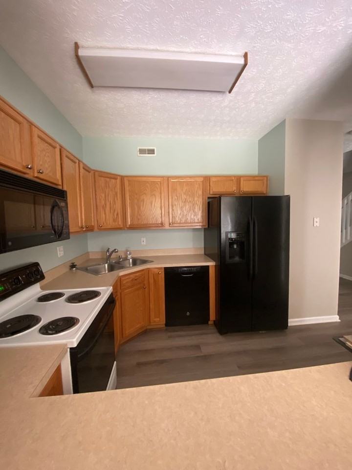 13540 Pinnacle Gardens Cir - Photo 3 of 16