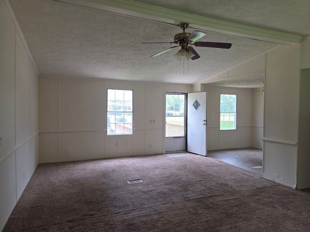 381 Hill Loop Rd - Photo 3 of 16
