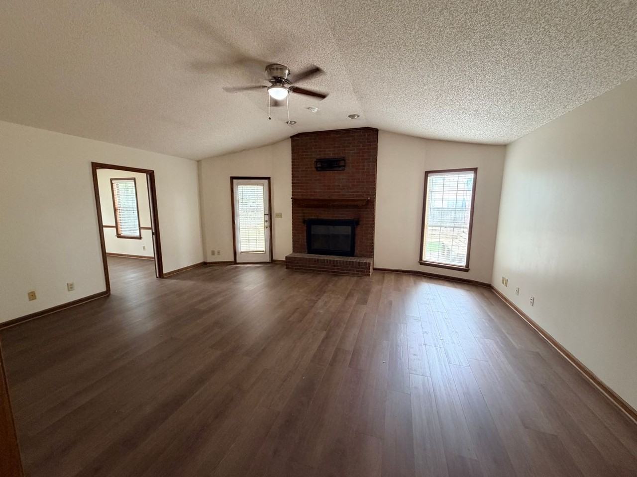 2848 Willow Wood Cir - Photo 3 of 24