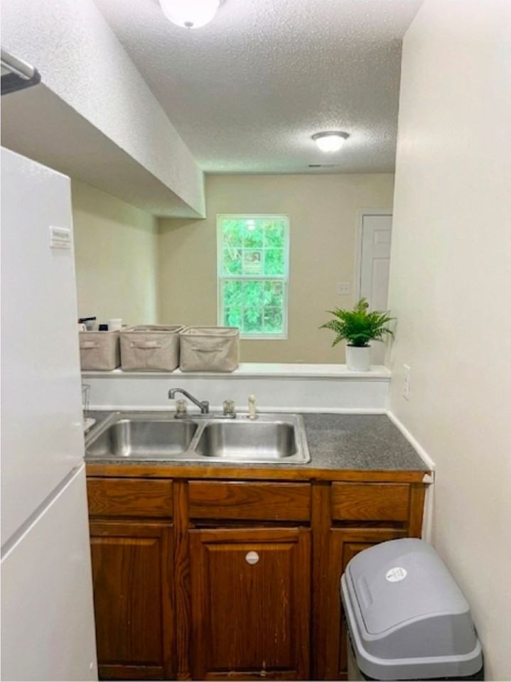 514 Madrin St - Photo 3 of 15