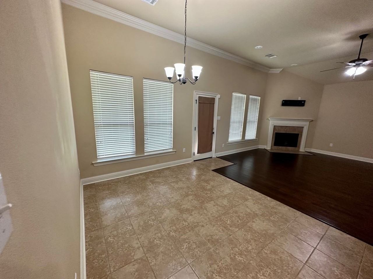 42537 Wynstone Dr - Photo 3 of 15