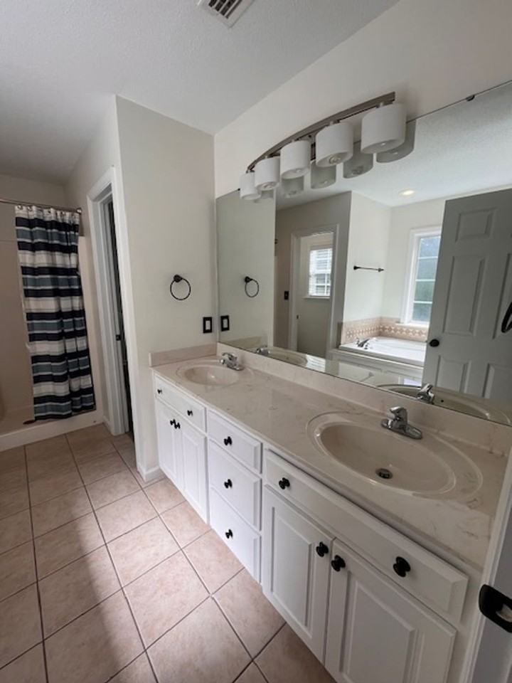 4077 Huntley Dr - Photo 7 of 21