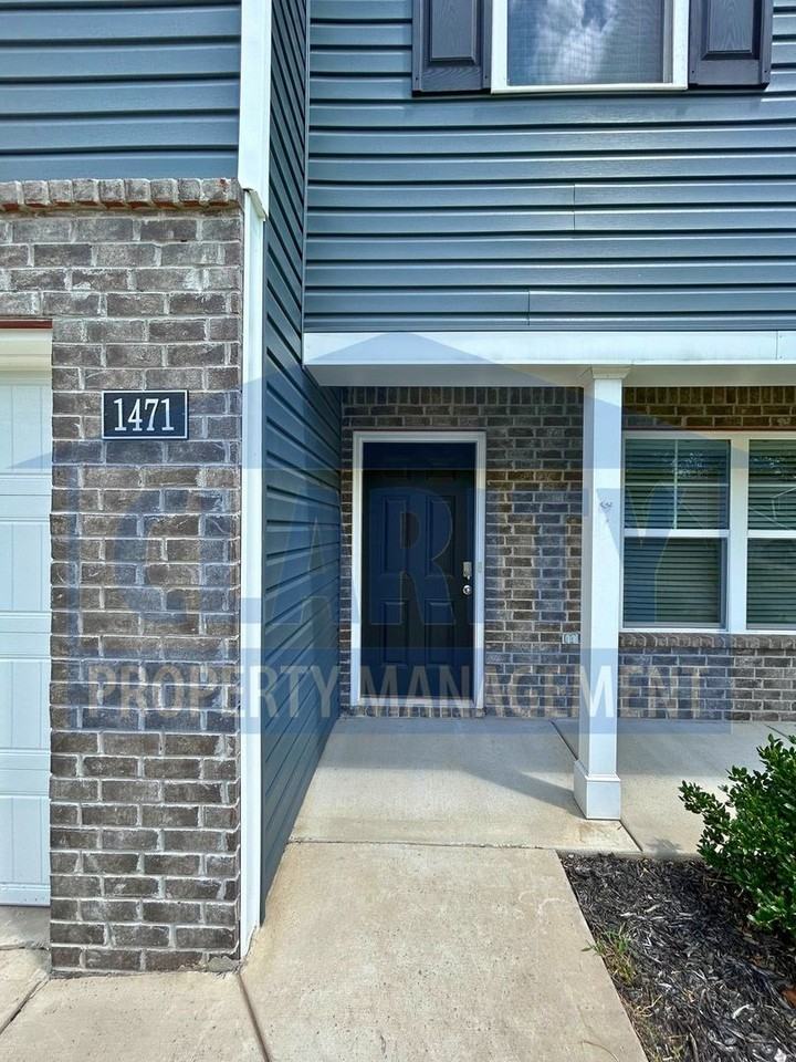 1471 Housley Dr - Photo 5 of 37