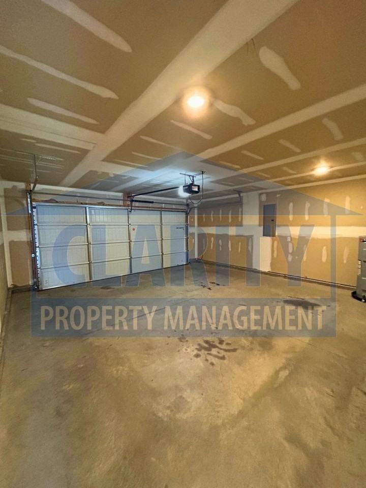 1471 Housley Dr - Photo 6 of 37