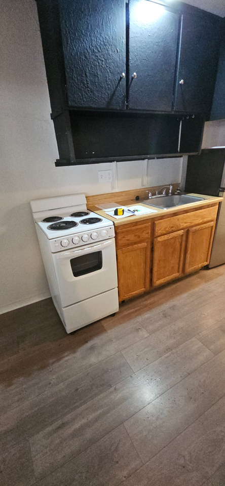 11840 Edmunds Dr - Photo 2 of 9