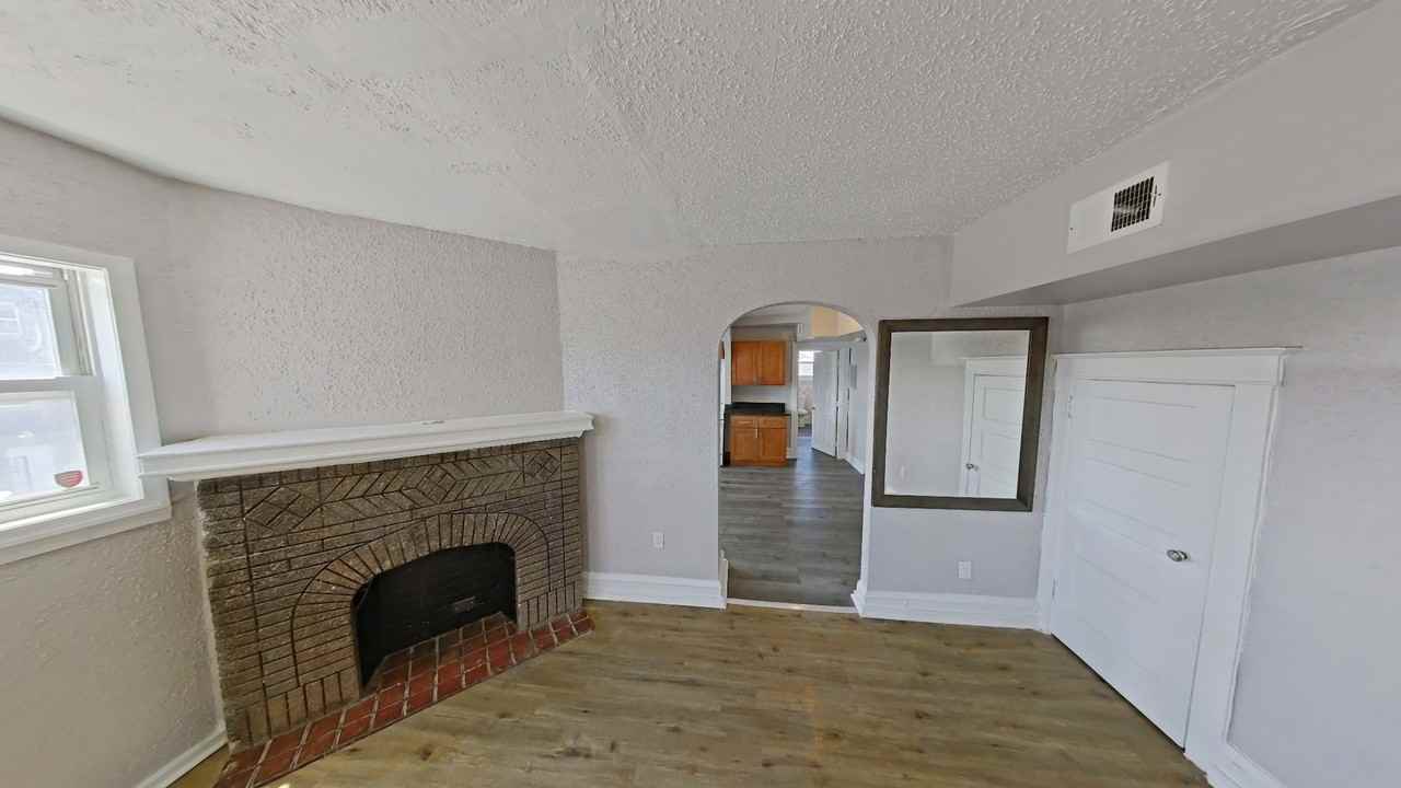 5200 Montour St - Photo 2 of 9