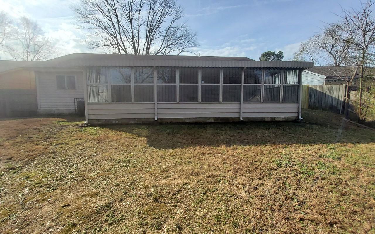 3760 Saint Elmo Ave - Photo 6 of 20