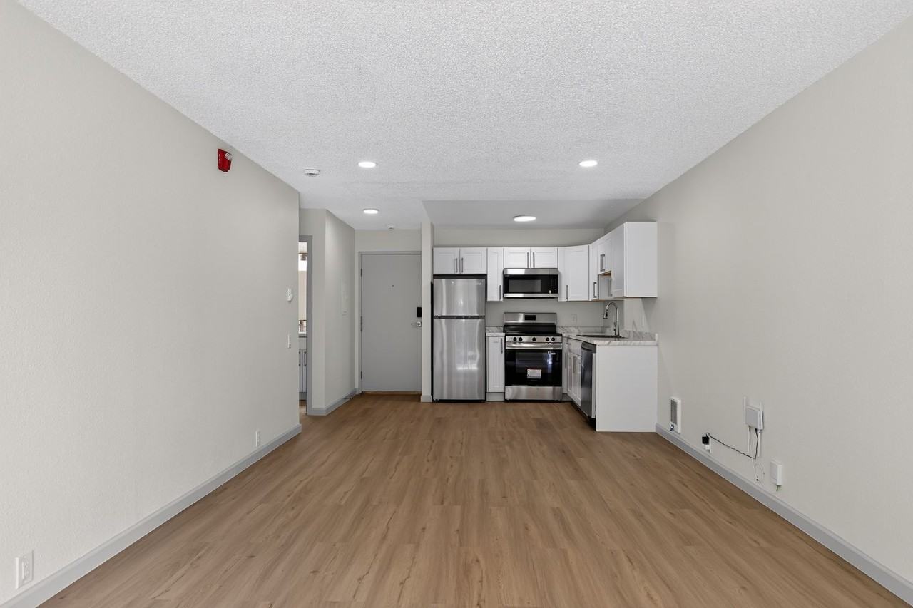 The Clover Apartments - Photo 3 of 42