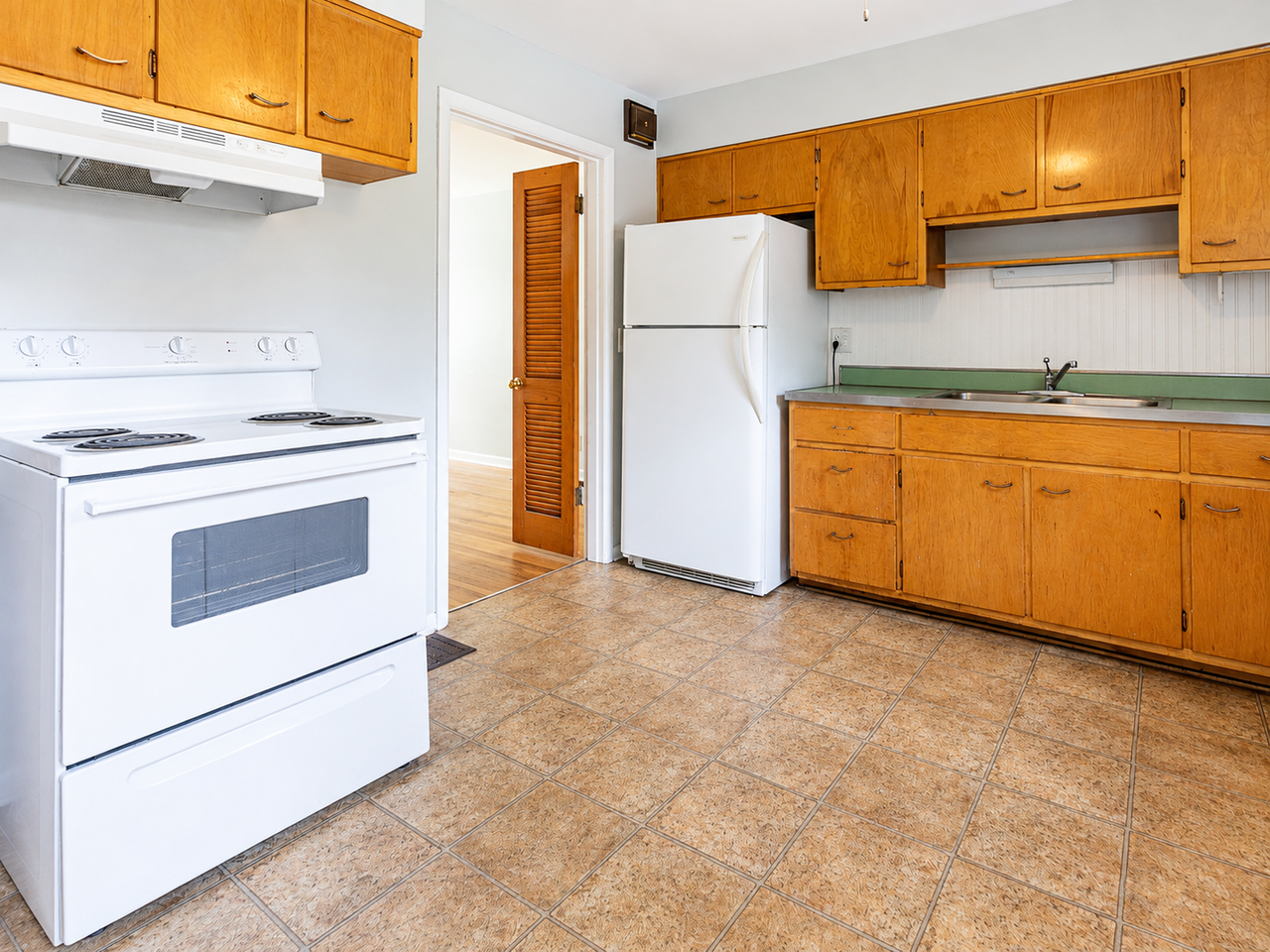 2728 Riedling Dr - Photo 4 of 14