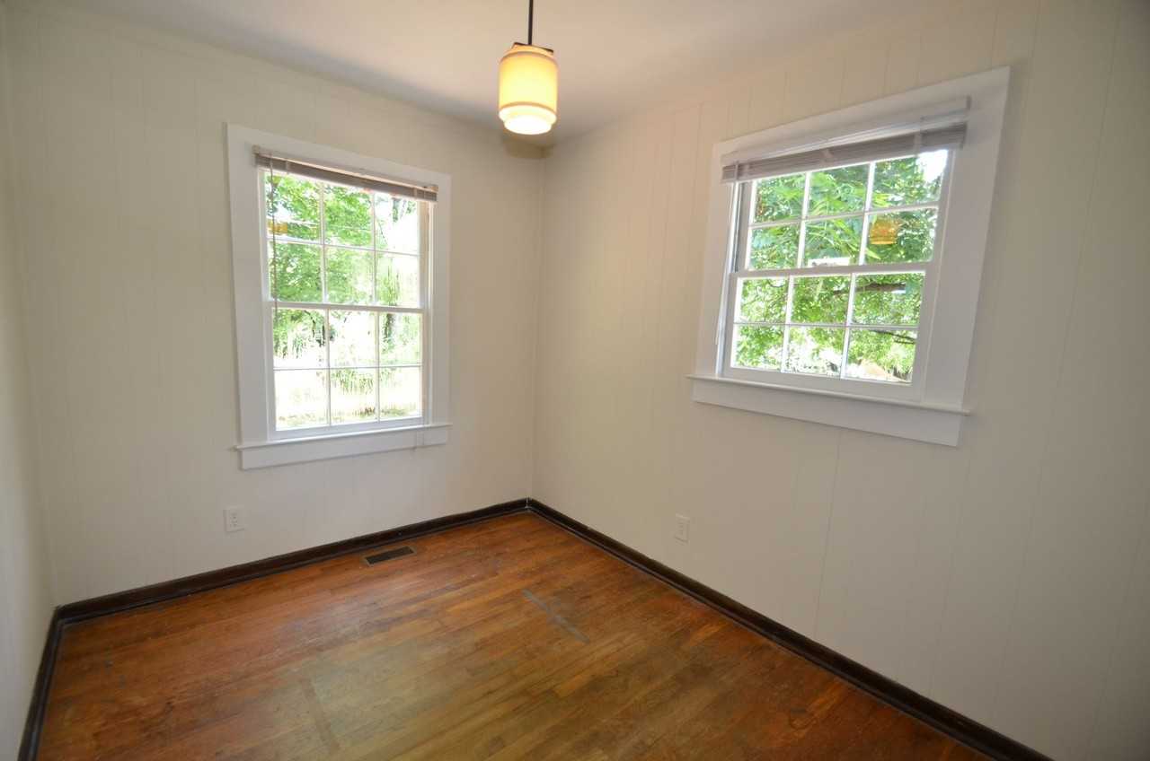 100 Caldwell St - Photo 4 of 18