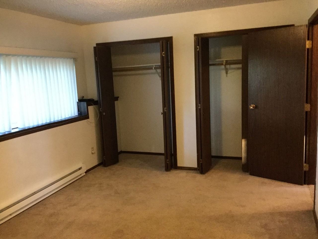 905 11th Ave Se - Photo 2 of 18