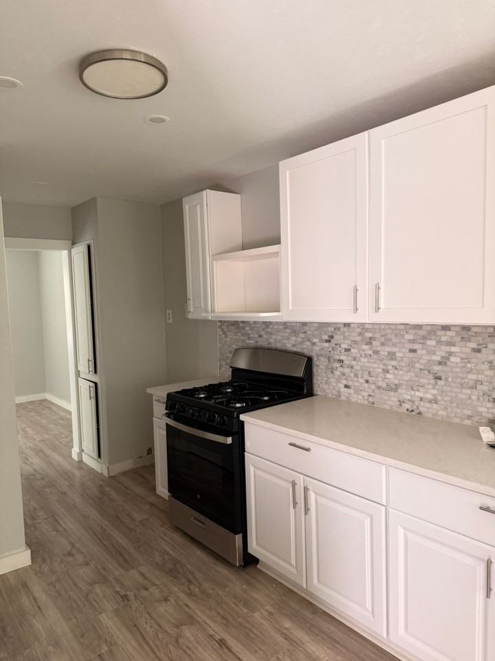 1120 Misty Glen Ln - Photo 3 of 25