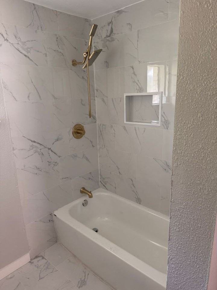 1120 Misty Glen Ln - Photo 7 of 25
