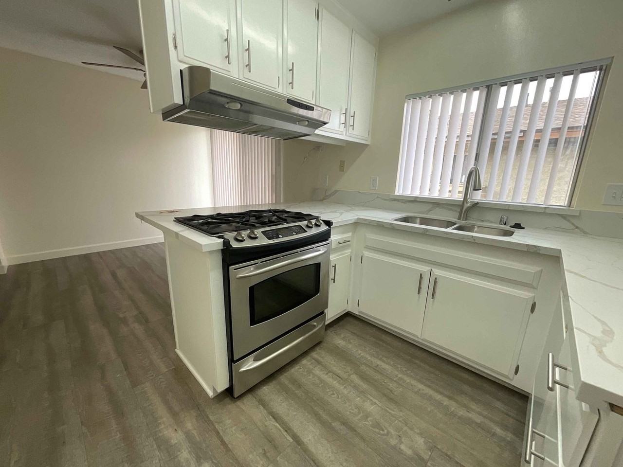 1418 N Donacy Way - Photo 4 of 20